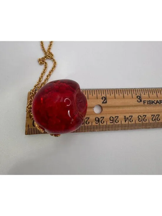 Vintage Avon Red Lucite Apple Pendant Necklace Gold Tone Rhinestone 32” - Picture 7 of 8